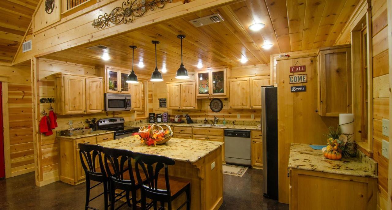 Villa Shine On Harvest Moon W Bbq Broken Bow Exterior foto